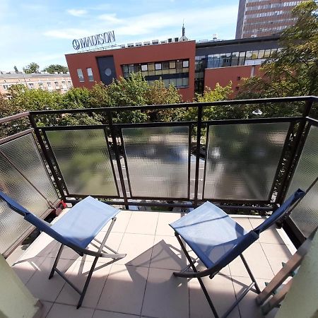 Elite Apartments Rajska One City Center Гданьск Экстерьер фото