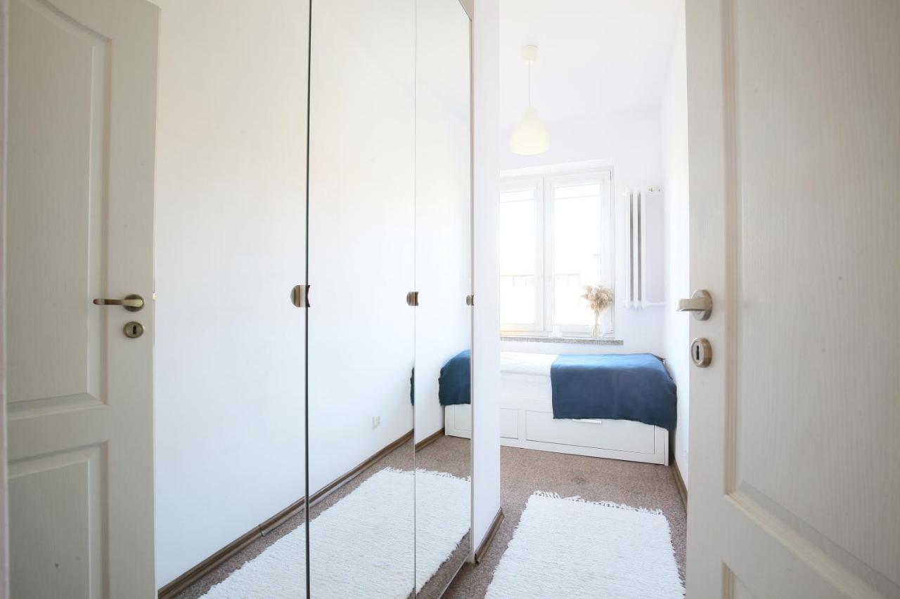 Elite Apartments Rajska One City Center Гданьск Экстерьер фото