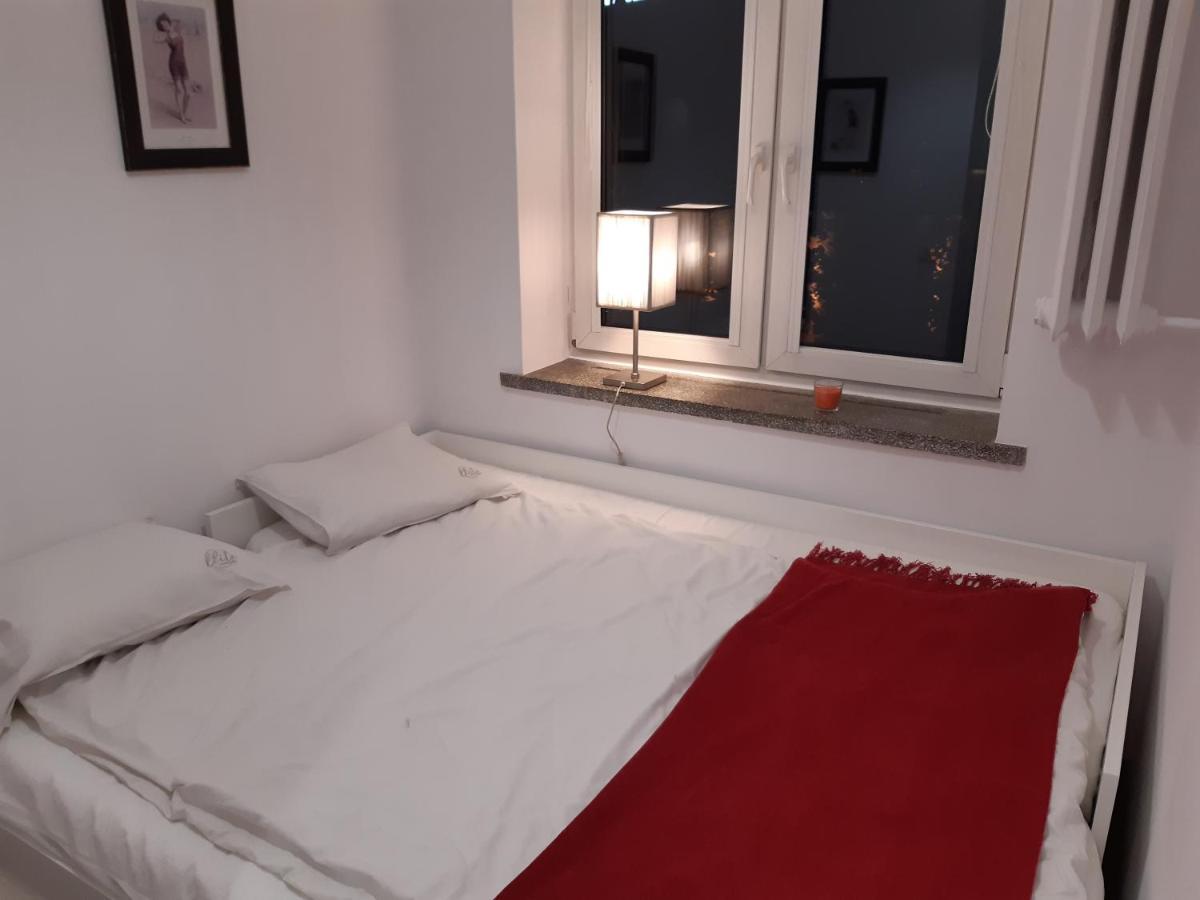 Elite Apartments Rajska One City Center Гданьск Экстерьер фото
